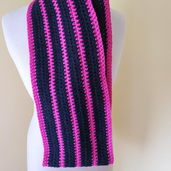Crochet Black and Hot Pink Stripe Cowl/New - Picture 4 of 5
